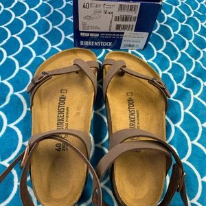 NWT Yara Birkenstocks